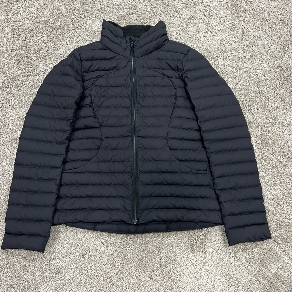 Gray goose down/ grey goose feathers Lululemon puffer jacket size 6